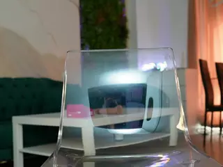 Emilyybloom's Live Sex Cam Show