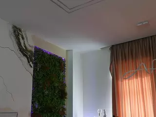 Emilyybloom's Live Sex Cam Show
