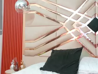 Sexyladyandhot's Live Sex Cam Show