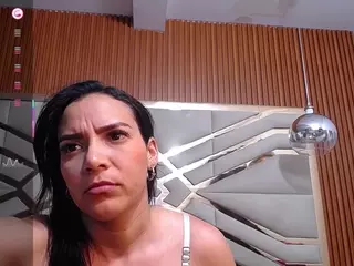 Sexyladyandhot's Live Sex Cam Show
