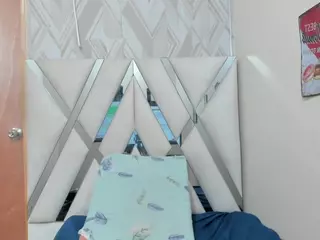 Sophia-Teran's Live Sex Cam Show