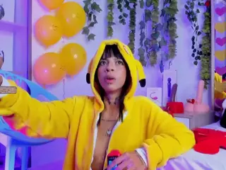 Emy-Harmony's Live Sex Cam Show