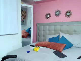 rosariio1's Live Sex Cam Show