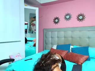 rosariio1's Live Sex Cam Show