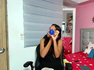 rosariio1's Live Sex Cam Show