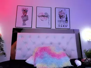CoraChandler's Live Sex Cam Show