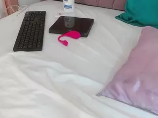 Kataleya-Monet's Live Sex Cam Show