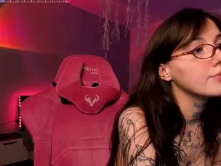 sweettsoft's Live Sex Cam Show