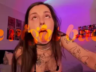sweettsoft's Live Sex Cam Show