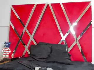 Lia2hill's Live Sex Cam Show
