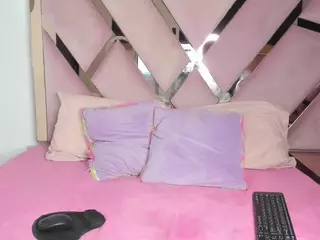 Lia2hill's Live Sex Cam Show