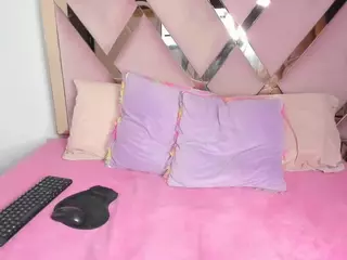 Lia2hill's Live Sex Cam Show