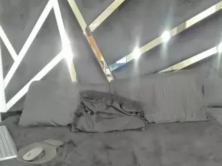 Lia2hill's Live Sex Cam Show