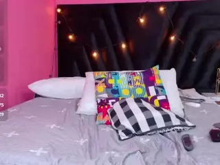 DonnaBeella's Live Sex Cam Show