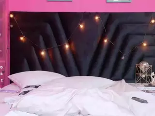 DonnaBeella's Live Sex Cam Show