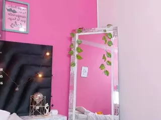 DonnaBeella's Live Sex Cam Show