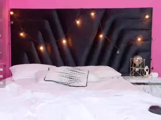 DonnaBeella's Live Sex Cam Show