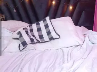 DonnaBeella's Live Sex Cam Show