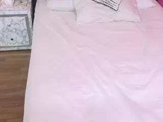 DonnaBeella's Live Sex Cam Show