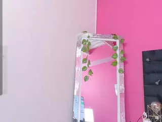 DonnaBeella's Live Sex Cam Show