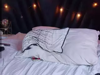 DonnaBeella's Live Sex Cam Show