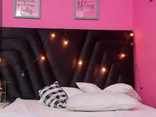 DonnaBeella's Live Sex Cam Show