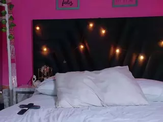 DonnaBeella's Live Sex Cam Show