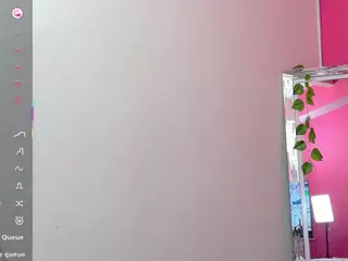 DonnaBeella's Live Sex Cam Show