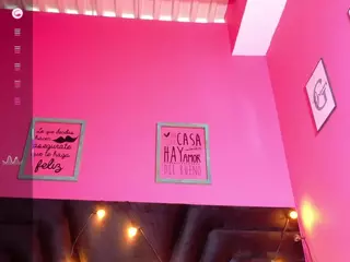 DonnaBeella's Live Sex Cam Show