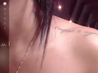 DonnaBeella's Live Sex Cam Show