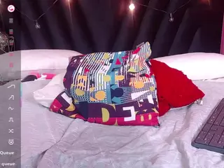 DonnaBeella's Live Sex Cam Show