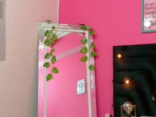 DonnaBeella's Live Sex Cam Show