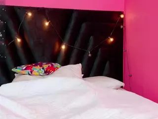 DonnaBeella's Live Sex Cam Show