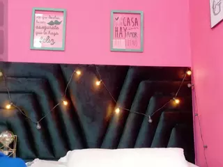 DonnaBeella's Live Sex Cam Show