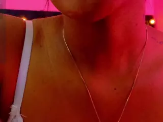 DonnaBeella's Live Sex Cam Show