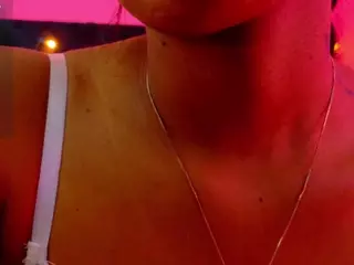 DonnaBeella's Live Sex Cam Show