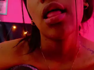 DonnaBeella's Live Sex Cam Show