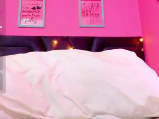 DonnaBeella's Live Sex Cam Show