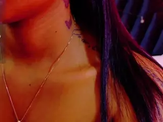 DonnaBeella's Live Sex Cam Show