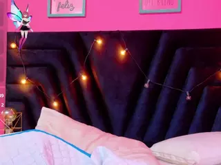 DonnaBeella's Live Sex Cam Show