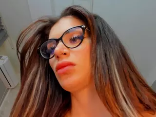 Ivybellee's Live Sex Cam Show