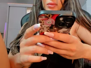 Ivybellee's Live Sex Cam Show