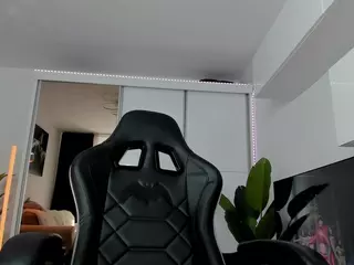 Ivybellee's Live Sex Cam Show