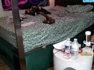 Tinasnoww's Live Sex Cam Show