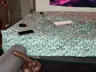 Tinasnoww's Live Sex Cam Show