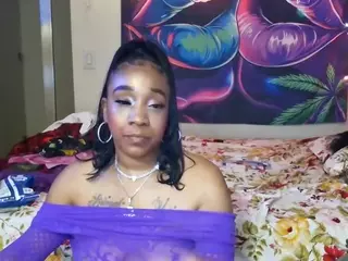 Tinasnoww's Live Sex Cam Show