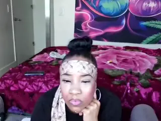 Tinasnoww's Live Sex Cam Show