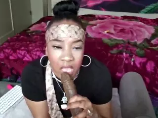Tinasnoww's Live Sex Cam Show