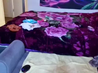 Tinasnoww's Live Sex Cam Show