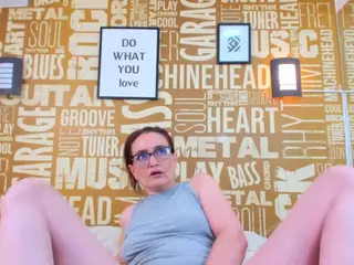 VickyMature's Live Sex Cam Show
